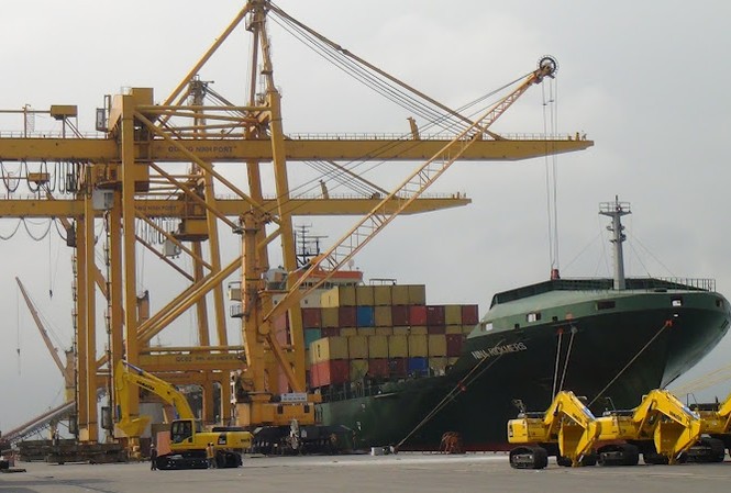 Bầu Hiển sẽ rót tiền mua thêm cảng biển của Việt Nam Bầu Hiển muốn phát triển cảng Quảng Ninh trở thành một trong những cảng biển hiện đại hàng đầu tại Việt Nam và khu vực ASEAN