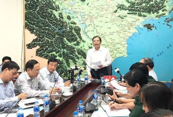 Tâm bão số 4 ở Hải Phòng -Thanh Hóa- Bắc Nghệ An Bộ trưởng NN&PTNT Nguyễn Xuân Cường yêu cầu các địa phương chủ động cấm biển và lên phương án ứng phó với mưa lũ lớn