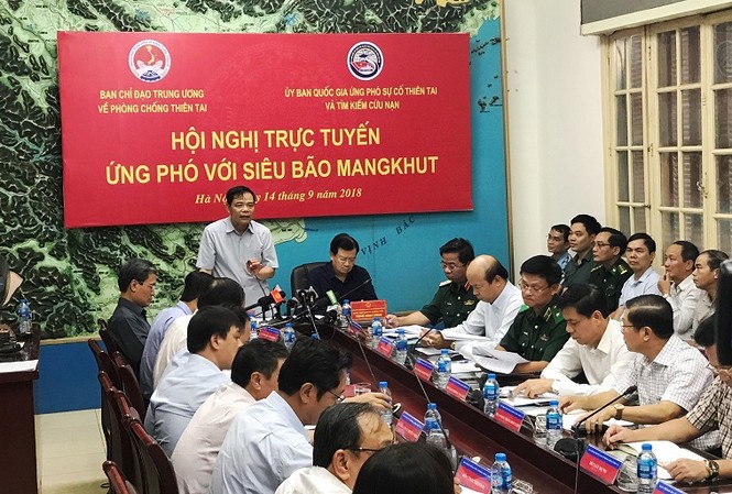 Siêu bão Mangkhut gây sóng cao 14 mét ở Bắc biển Đông Ban chỉ đạo Trung ương về Phòng chống thiên tai họp khẩn chỉ đạo ứng phó với siêu bão Mangkhut