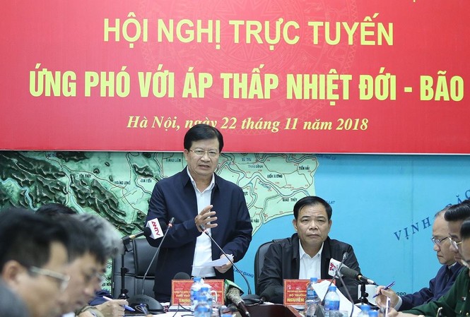Cảnh báo bão số 9 mạnh dần khi gần bờ Phó Thủ tướng Trịnh Đình Dũng yêu cầu các bộ ngành, địa phương khẩn trương ứng phó với bão số 9 hình thành từ áp thấp nhiệt đới