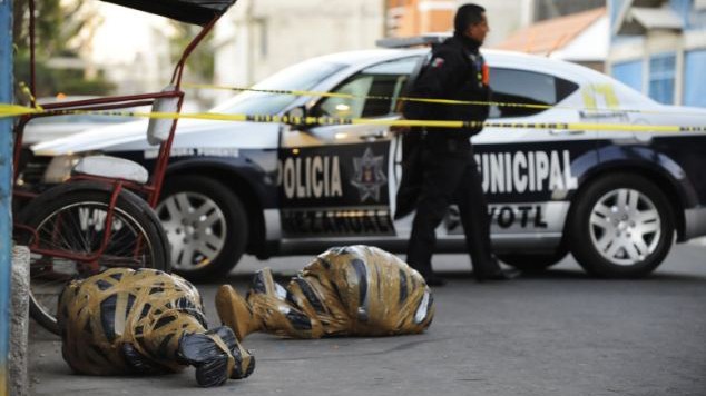 Mexico: Tìm thấy 2 thi thể không đầu bên đường 2 thi thể không đầu bọc trong túi nilon được tìm thấy bên đường ở Mexico