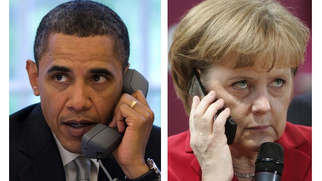 Ông Obama điện đàm với bà Merkel sau bê bối gián điệp Tổng thống Mỹ Barack Obama (trái) và Thủ tướng Đức Angela Merkel