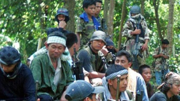 Phiến quân Hồi giáo chặt đầu con tin 18 tuổi Phiến quân Hồi giáo Abu Sayyaf