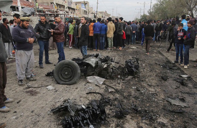 Đánh bom kinh hoàng giữa chợ, 36 người chết thảm Hiện trường vụ đánh bom kinh hoàng ở chợ Baghdad, Iraq