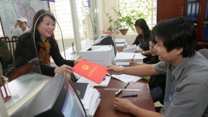 Sổ đỏ cũ có phải đổi sau quy định ghi tên thành viên gia đình? Sổ đỏ cũ có phải đổi sau quy định ghi tên thành viên gia đình?