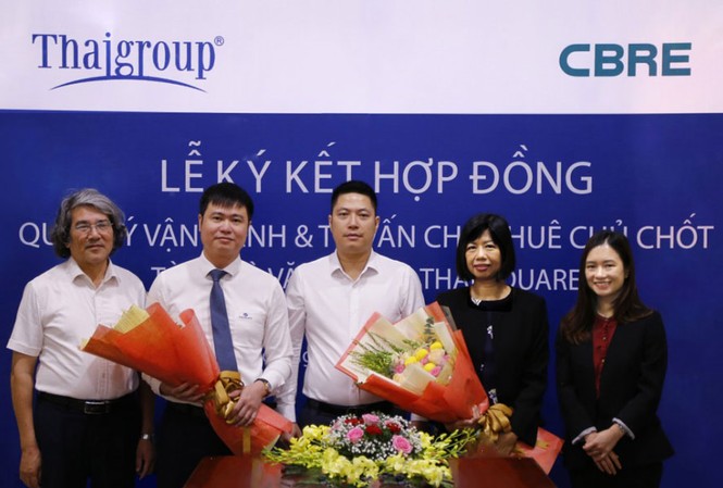 Thai Square - khu văn phòng hạng sang ra mắt thị trường Hà Nội Đại diện Ban lãnh đạo Thaigroup và đại diện Ban lãnh đạo CBRE tại Lễ ký kết hợp đồng