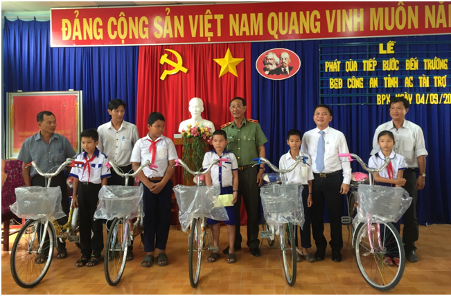 Công an An Giang và Phương Trang FUTA Bus Lines cùng tiếp sức mùa thi Công an An Giang và Phương Trang FUTA Bus Lines cùng tiếp sức mùa thi