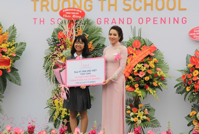 Quỹ Vì tầm vóc Việt trao học bổng trị giá hàng tỷ đồng tại TH School Quỹ Vì tầm vóc Việt trao học bổng trị giá hàng tỷ đồng tại TH School