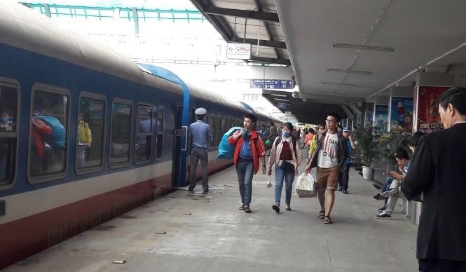 Chính thức soát vé tự động tại ga Hà Nội, Sài Gòn Bên trong sân ga Hà Nội