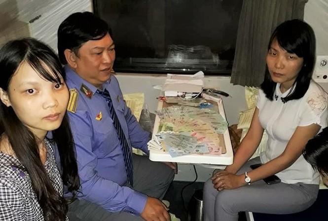 Nhân viên đường sắt nhiều lần trả lại hàng chục triệu đồng cho khách Trường hợp thất lạc gần 40 triệu đồng của chị Hà Thị Nhung được trả lại