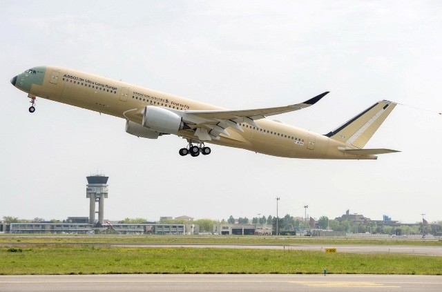 Hoàn thành thử nghiệm máy bay chở khách siêu tầm xa Phiên bản siêu tầm xa máy bay A350 XWB Ultra Long Range vừa hoàn thành thử nghiệm