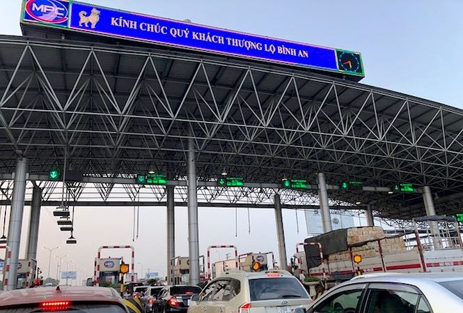 Xử phạt trạm thu phí để dòng xe ùn tắc hơn 750m Ùn tắc tại trạm thu phí Pháp Vân - Cầu Giẽ