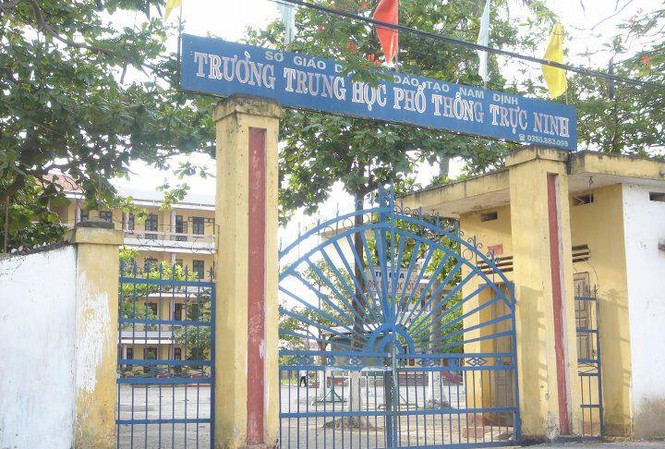 Thí sinh thi THPT quốc gia bị lạm thu khi nhận phiếu báo điểm Trường PTTH Trực Ninh A - nơi xảy ra sự việc