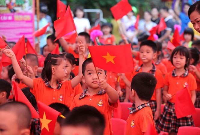 Đấu giá công khai mới dẹp được trục lợi từ đồng phục của học trò Học sinh mầm non khai giảng năm học mới (ảnh chỉ mang tính minh hoạ)