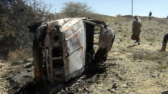 'Cha đẻ' của bom quần lót bị UAV tiêu diệt tại Yemen Một chiếc xe bị thiêu rụi trong chiến dịch tiêu diệt khủng bố ở Yemen hôm 19/4. Ảnh: Daily Mail