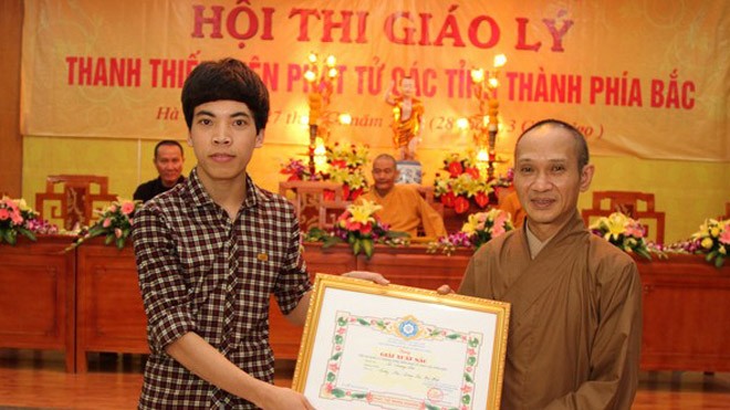 Tuổi 20 với niềm đam mê tìm hiểu Phật học Tuổi 20 với niềm đam mê tìm hiểu Phật học
