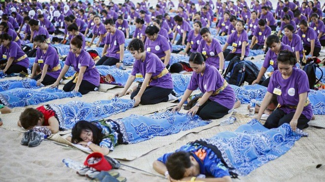 1.000 người mát xa lập kỉ lục thế giới 1.000 người mát xa lập kỉ lục thế giới