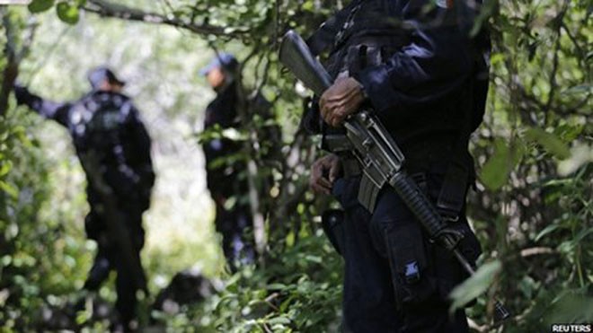 Mexico treo thưởng 4,7 triệu USD tìm 43 sinh viên mất tích Mexico treo thưởng 4,7 triệu USD tìm 43 sinh viên mất tích
