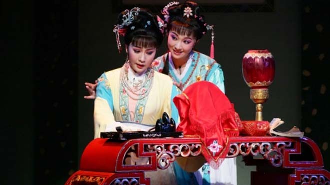 Giả gái suốt 20 năm không ai biết (Ảnh minh họa)