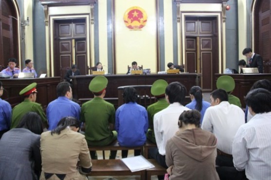 Huyền Như đã thế chấp căn biệt thự 43 tỷ đồng Huyền Như đã thế chấp căn biệt thự 43 tỷ đồng