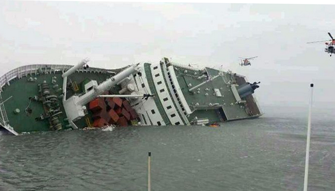 Vụ phà Sewol: Hàn Quốc bỏ tù chỉ huy lực lượng bảo vệ bờ biển Phà Sewol bị chìm. Ảnh: Channel News Asia