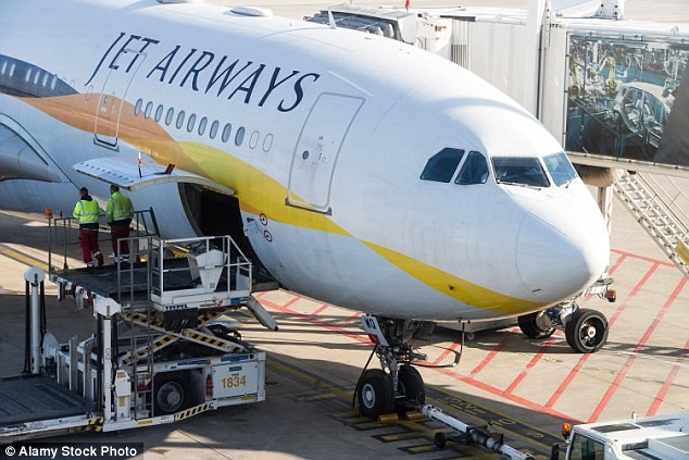 Hãi hùng phát hiện giấy báo bom dưới ghế ngồi máy bay Một máy bay của Jet Airways.