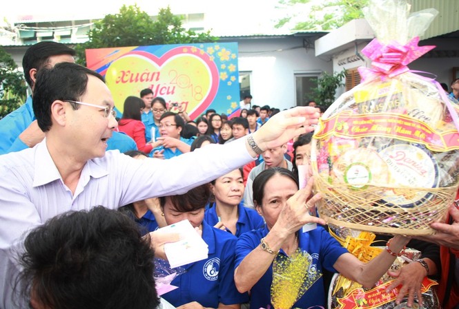 Sôi nổi ngày hội 'Xuân yêu thương' Tết Mậu Tuất 2018 Sôi nổi ngày hội 'Xuân yêu thương' Tết Mậu Tuất 2018