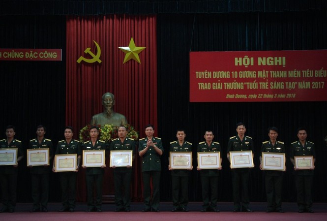 Tuyên dương 10 thanh niên tiêu biểu Binh chủng Đặc công Tuyên dương 10 thanh niên tiêu biểu Binh chủng Đặc công