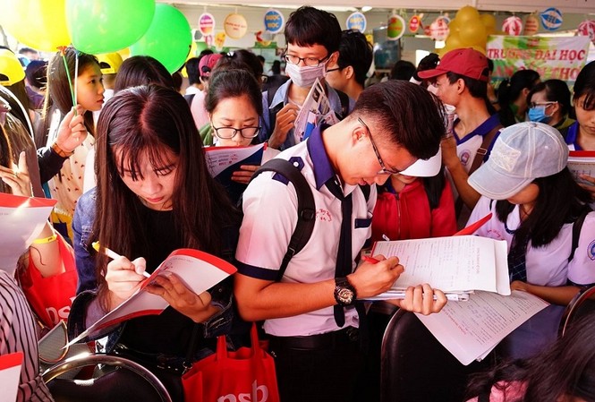 Trường đại học trao học bổng 200% cho thí sinh Trường đại học trao học bổng 200% cho thí sinh