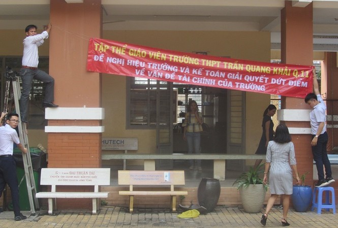 Vụ căng băng rôn giữa trường: Sở GD&ĐT mong giáo viên bình tĩnh Vụ căng băng rôn giữa trường: Sở GD&ĐT mong giáo viên bình tĩnh