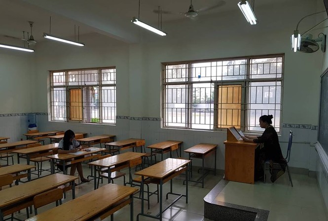 Nữ sinh 'bao' cả điểm thi Nữ sinh 'bao' cả điểm thi