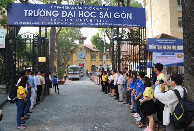 Điểm sàn các ngành sư phạm của đại học Sài Gòn là 18 Điểm sàn các ngành sư phạm của đại học Sài Gòn là 18