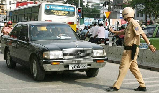 Hạn chế ô tô vào 47 tuyến phố trong thời gian diễn ra APEC tại Hà Nội CSGT Hà Nội lên phương án hạn chế phương tiện những ngày diễn ra APEC.