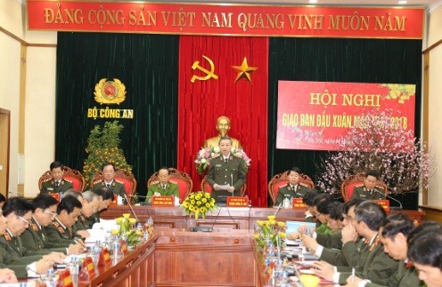 Bắt hơn 1.300 đối tượng đánh bạc dịp Tết Nguyên đán 2018 Bắt hơn 1.300 đối tượng đánh bạc dịp Tết Nguyên đán 2018