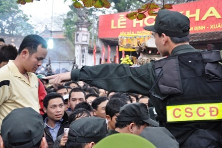 Thiết lập 5 vòng an ninh bảo vệ lễ Khai ấn đền Trần Thiết lập 5 vòng an ninh bảo vệ lễ Khai ấn đền Trần