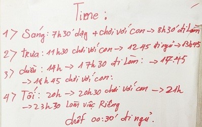 Lặng nhìn lịch nhắc 'chơi với con' trong phòng trùm ma túy Lóng Luông Lịch sinh hoạt hàng ngày của Thuận chột.
