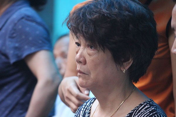 Rơi máy bay quân sự: Người thân, hàng xóm xót thương phi công tử nạn Rơi máy bay quân sự: Người thân, hàng xóm xót thương phi công tử nạn
