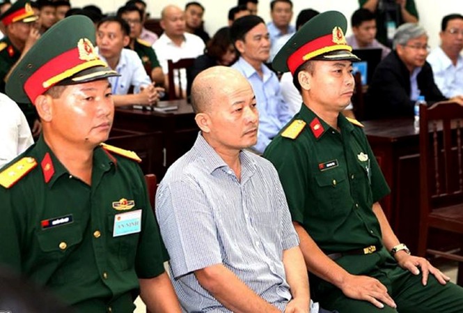 'Út trọc' - Đinh Ngọc Hệ lĩnh 12 năm tù Đinh Ngọc Hệ tại phiên xét xử sơ thẩm.