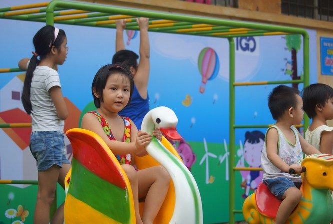 Khánh thành công trình 'Sân chơi thiếu nhi' Khánh thành công trình 'Sân chơi thiếu nhi'