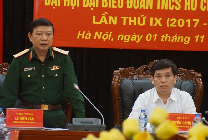 Giúp thanh niên xuất ngũ có việc làm Thiếu tướng Lê Hiền Vân và anh Nguyễn Long Hải đồng chủ trì hội nghị, chiều 1/11