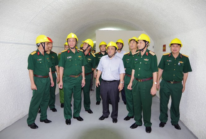 Quản lý chặt chẽ đất quốc phòng Lãnh đạo Quân khu 4, UBND tỉnh, Bộ CHQS tỉnh Nghệ An tham quan, nghiệm thu công trình phòng thủ trên địa bàn tỉnh