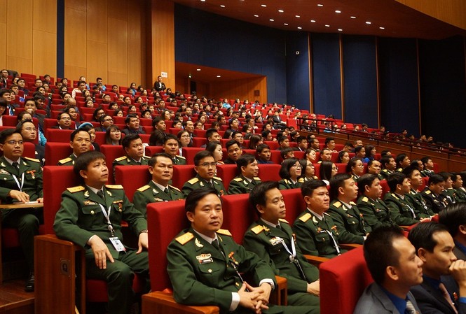 Phát huy sức trẻ trong lực lượng vũ trang Phát huy sức trẻ trong lực lượng vũ trang