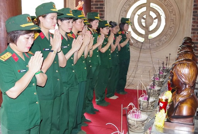 Phụ nữ Quân đội tri ân tại Nghệ An Đoàn cán bộ Ban phụ nữ Quân đội thắp hương tri ân các anh hùng, liệt sỹ tại Khu di tích lịch sử quốc gia Truông Bồn