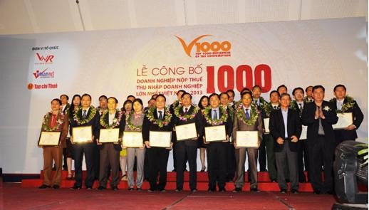 Tôn vinh 1.000 Doanh nghiệp nộp thuế thu nhập doanh nghiệp lớn nhất Việt Nam Hình ảnh Lễ công bố Bảng xếp hạng V1000 năm 2013