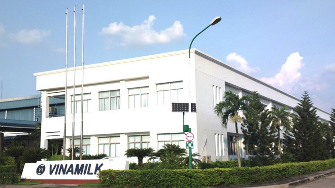 Cả 3 nhà máy của Vinamilk đều nhận giải thưởng môi trường Nhà máy sữa Sài Gòn với việc sử dụng hệ thống đèn led giúp tiết kiệm năng lượng, tái sử dụng nước sau xử lý để tưới cây… đã được nhận giải thưởng môi trường của TP.HCM năm 2014