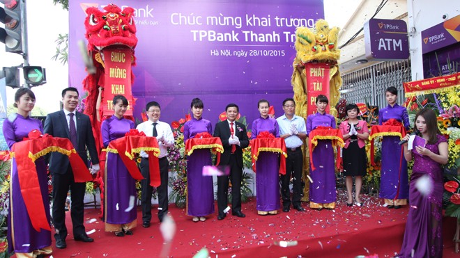 TPBank khai trương chi nhánh tại Thanh Trì Các đại diện cùng cắt băng khai trương TPBank Thanh Trì