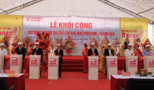 Khởi công xây dựng khu đô thị cao cấp Sao Mai Triệu Sơn – Thanh Hóa Nghi thức khởi công xây dựng dự án, Lãnh đạo Tập Đoàn Sao Mai và Lãnh đạo Tỉnh Thanh Hóa cũng bấm nút thực hiện khởi công xây dựng.