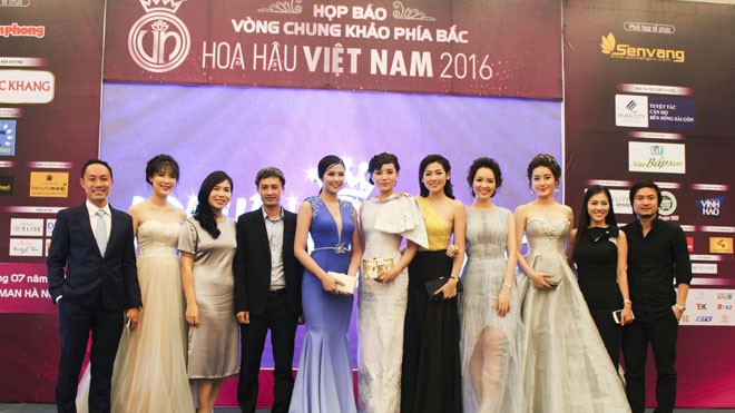 Top 10 HHVN 2010 Phí Thị Thùy Linh tỏa sáng tại họp báo HHVN 2016 Top 10 HHVN 2010 Thùy Linh rạng rỡ tại buổi họp báo