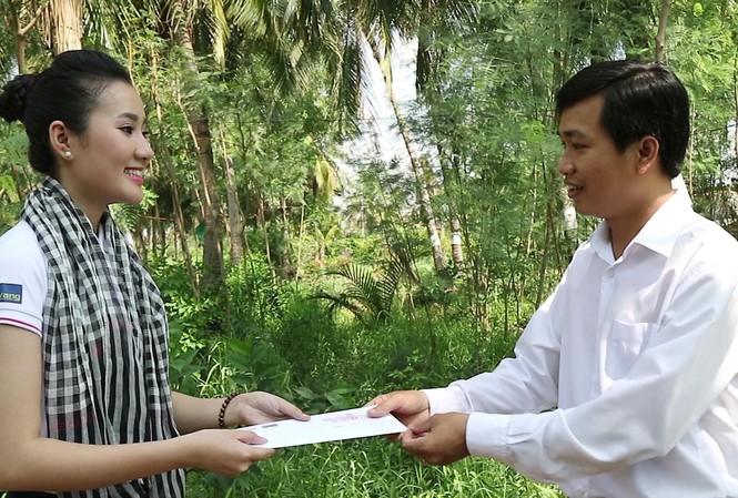 Nông dược H.A.I cùng thí sinh HHVN 2016 “giải khát” cho vùng hạn mặn Nông dược H.A.I cùng thí sinh HHVN 2016 “giải khát” cho vùng hạn mặn