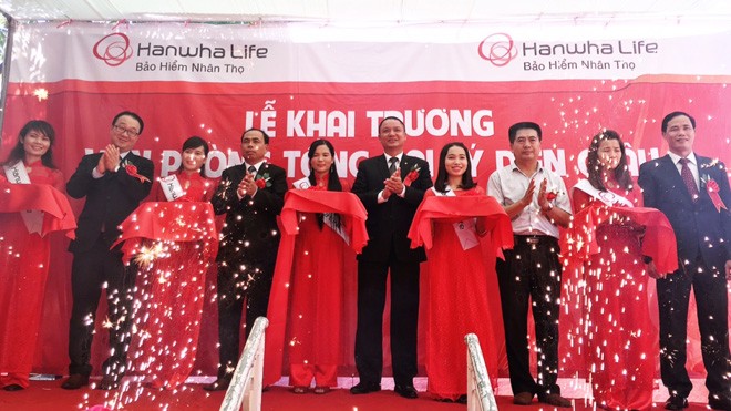 Hanwha Life Việt Nam khai trương 2 văn phòng tổng đại lý mới tại Nghệ An Hanwha Life Việt Nam khai trương 2 văn phòng tổng đại lý mới tại Nghệ An